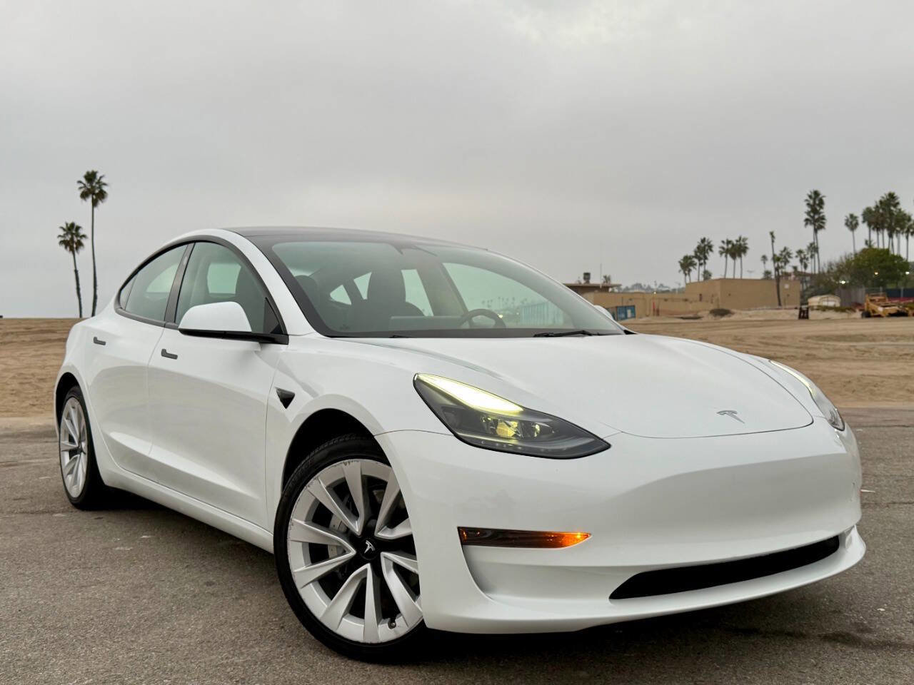 Used 2023 Tesla Model 3 Standard Range image 6
