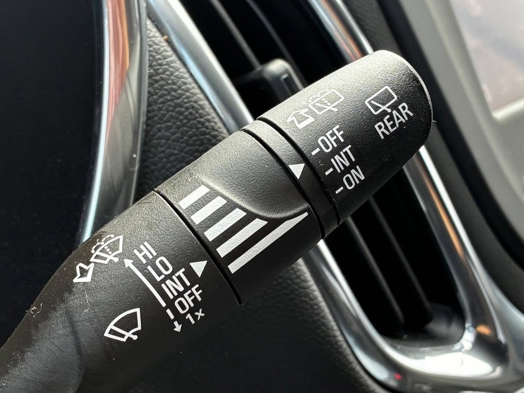 Used 2020 Chevrolet Equinox LT AWD/4WD image 17