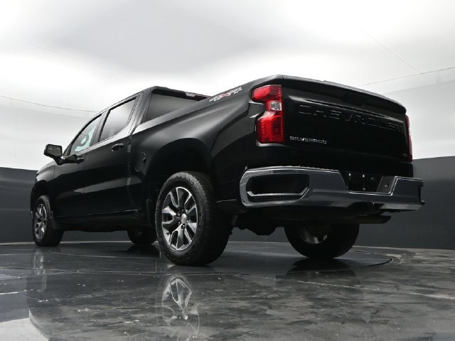 Used 2024 Chevrolet Silverado 1500 LT AWD/4WD image 47