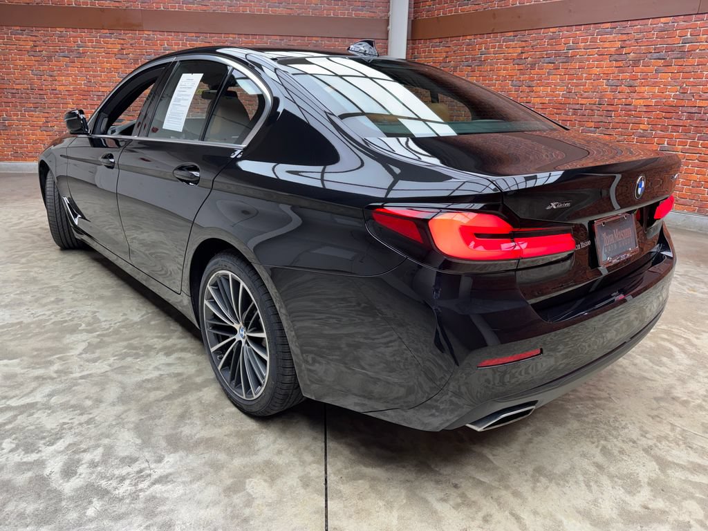 Used 2022 BMW 540i xDrive w/ Premium Package AWD/4WD image 2
