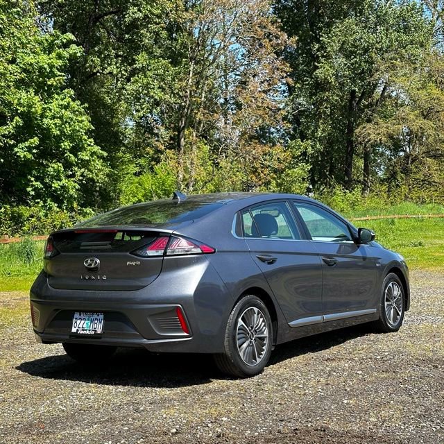Used 2020 Hyundai Ioniq SEL FWD image 8
