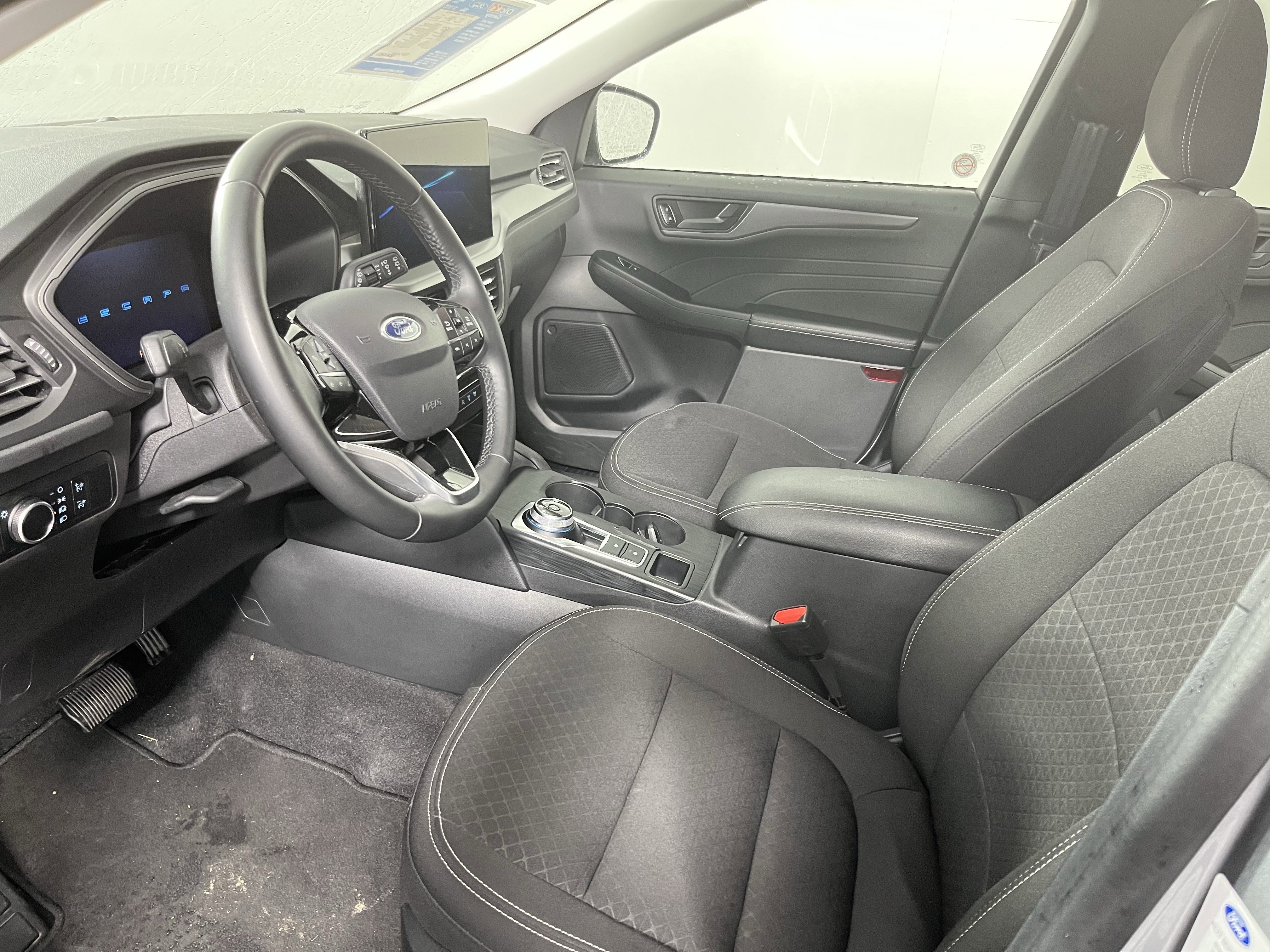 Used 2024 Ford Escape Active w/ Tech Pack #1 image 9