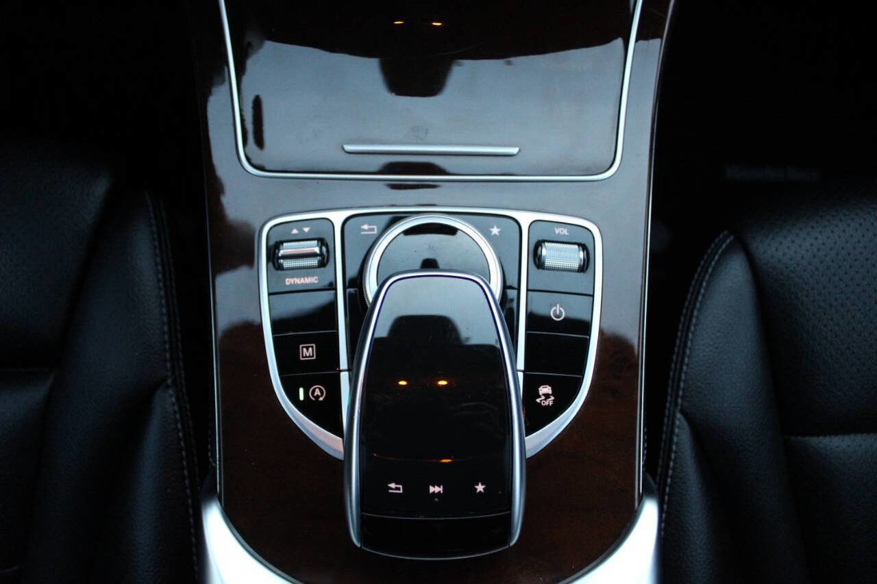 Used 2017 Mercedes-Benz GLC 300 4MATIC image 37