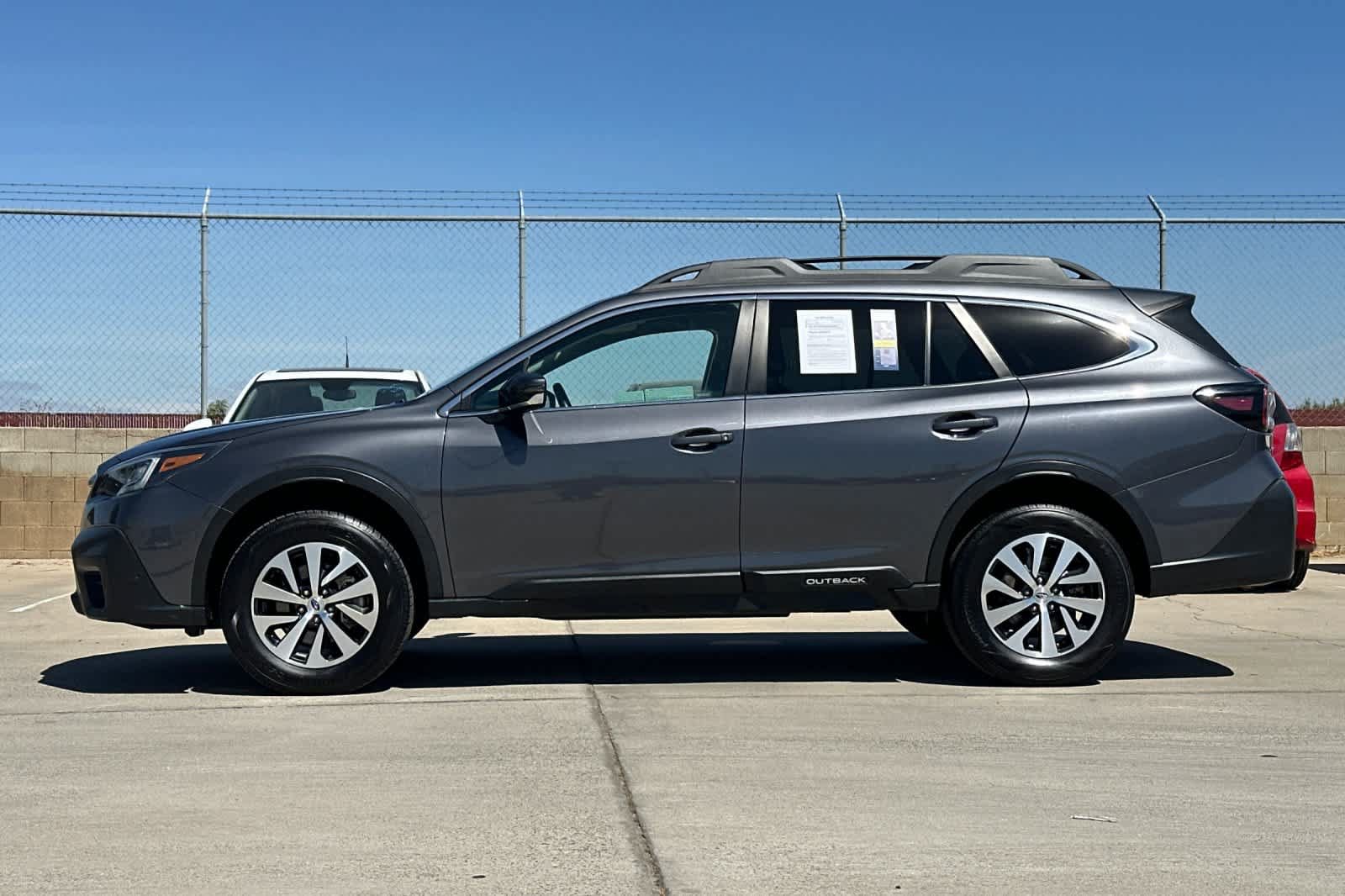 Used 2022 Subaru Outback Premium AWD/4WD image 6