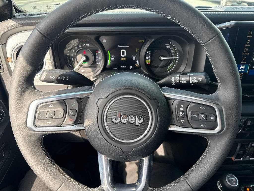 Certified 2025 Jeep Wrangler Unlimited Sahara w/ Safety Group AWD/4WD image 18
