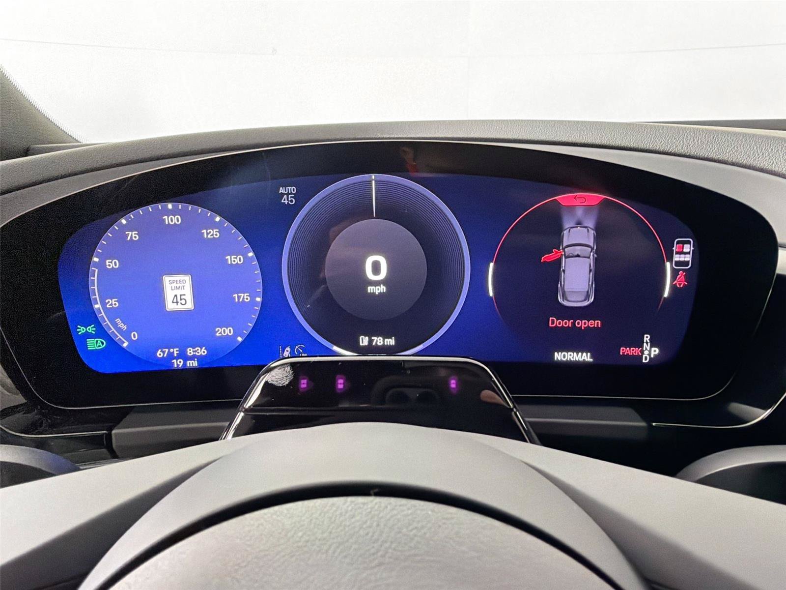 Certified 2026 Porsche Macan 4 Electric AWD/4WD image 19