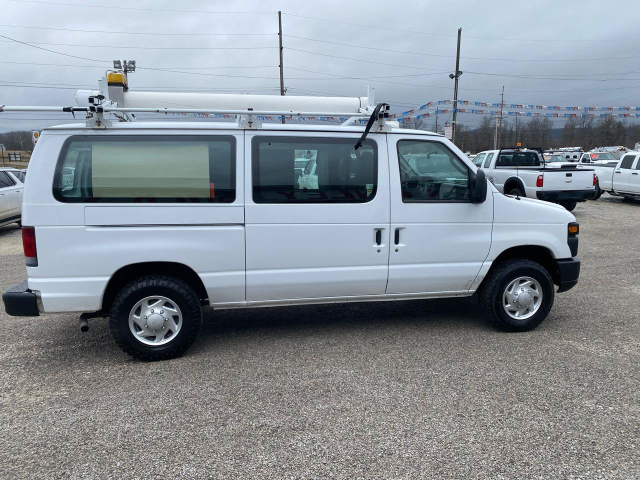Used 2012 Ford E-250 and Econoline 250 w/ Insulation Pkg RWD image 2