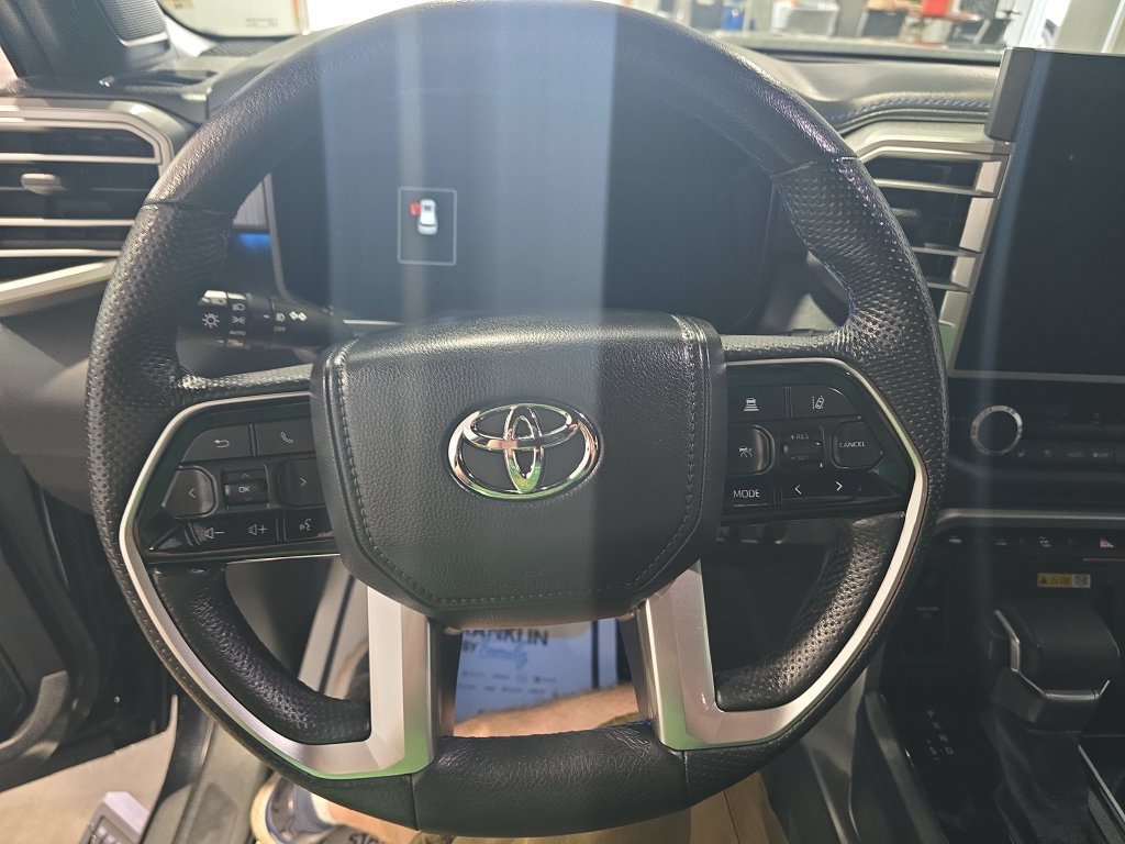 Used 2024 Toyota Sequoia Platinum AWD/4WD image 16