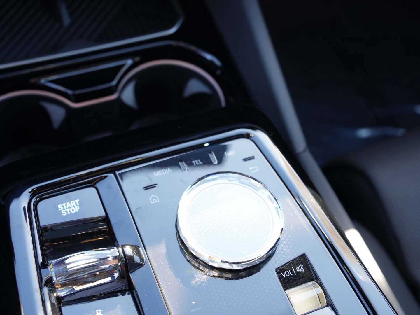 Used 2025 BMW i5 xDrive40 image 22