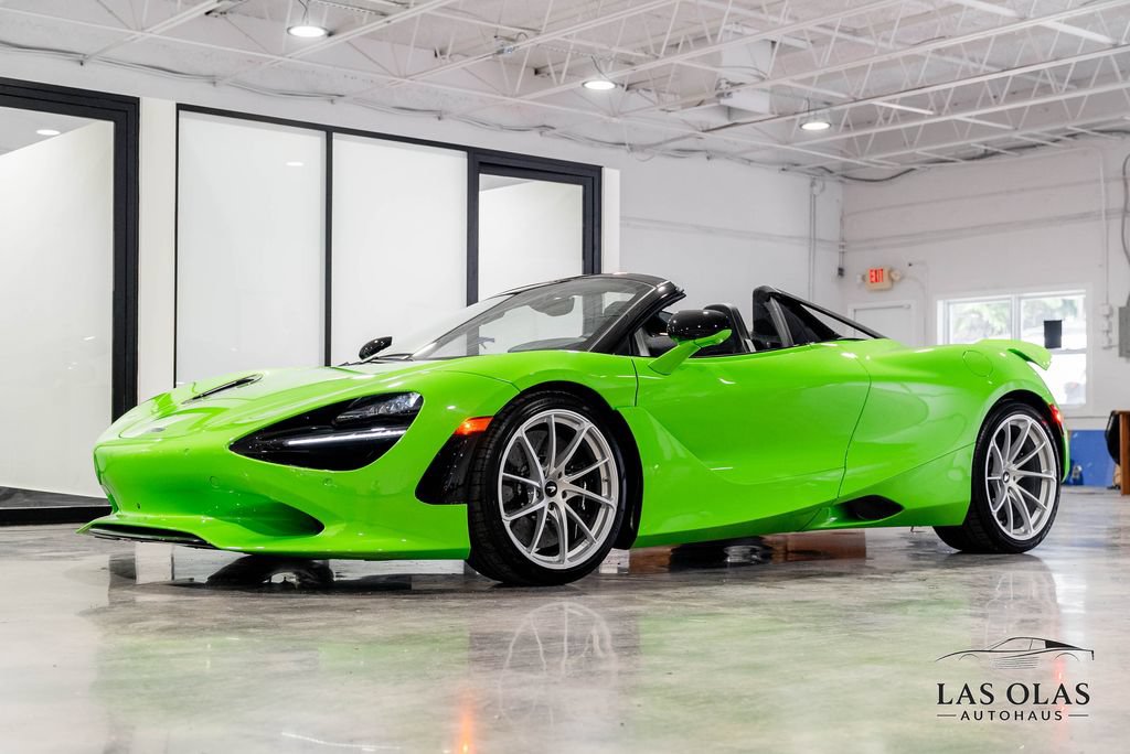 Used 2026 McLaren 750S Spider RWD image 24