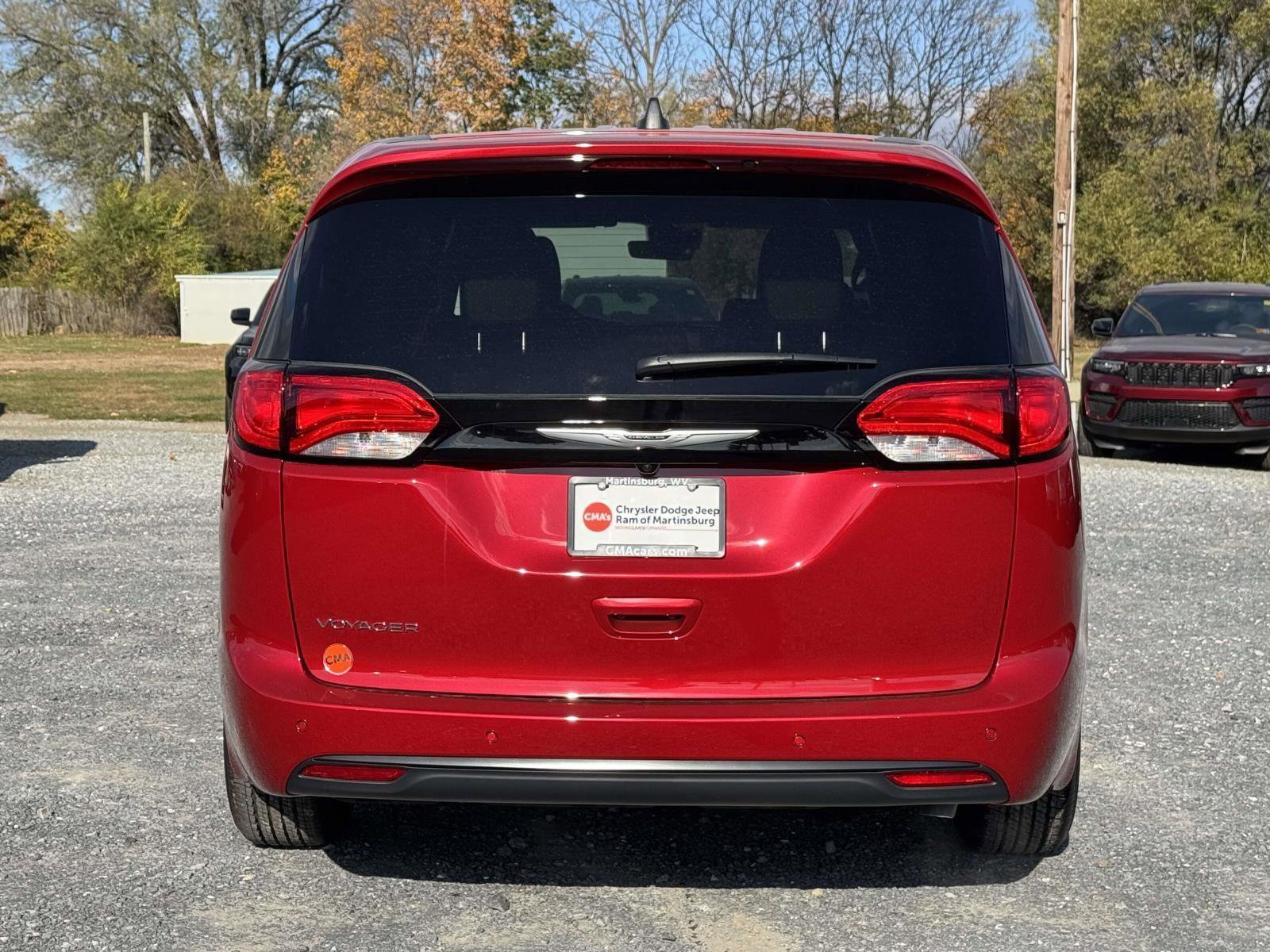 New 2026 Chrysler Voyager LX FWD image 21