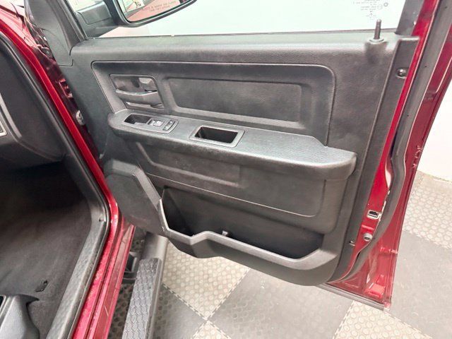 Used 2018 RAM 1500 Express AWD/4WD image 38
