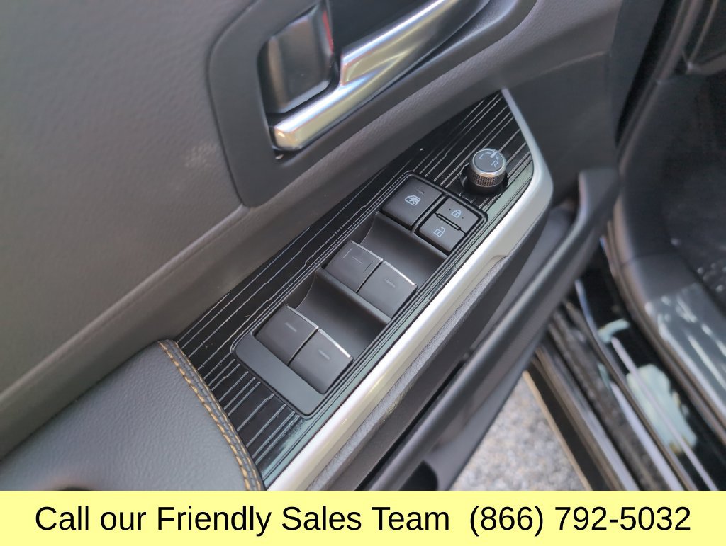 New 2026 Toyota Sienna XLE Woodland Edition AWD/4WD image 11