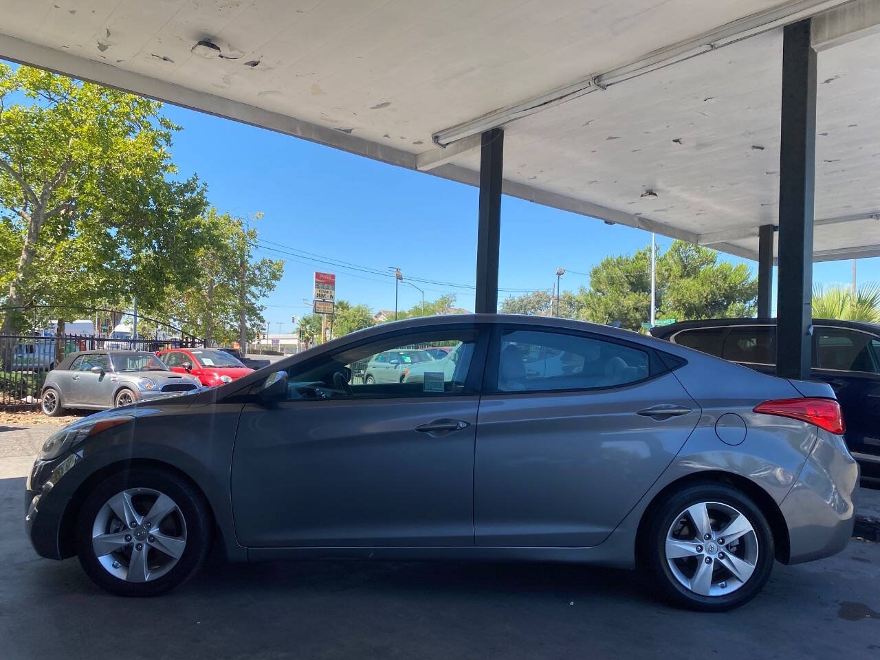 Used 2013 Hyundai Elantra GLS w/ Preferred Pkg FWD image 29