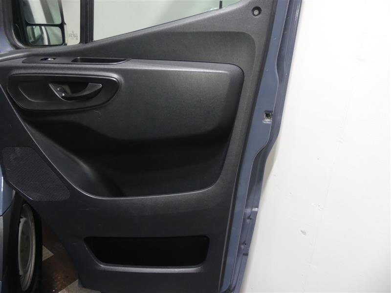 Used 2019 Mercedes-Benz Sprinter 144 image 16