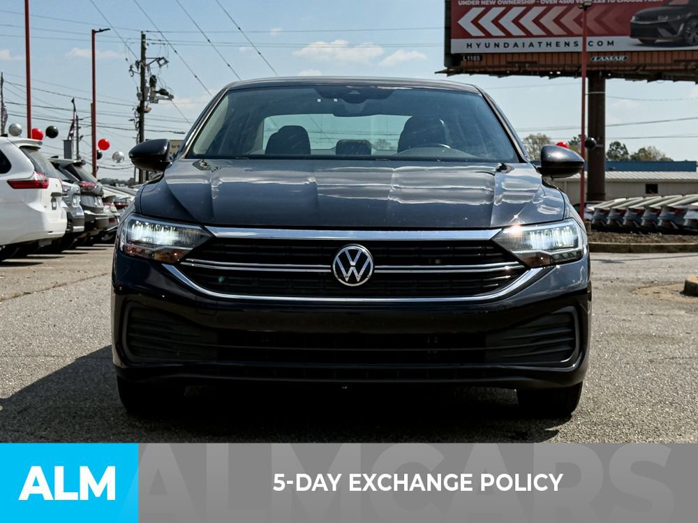 Used 2024 Volkswagen Jetta S image 3