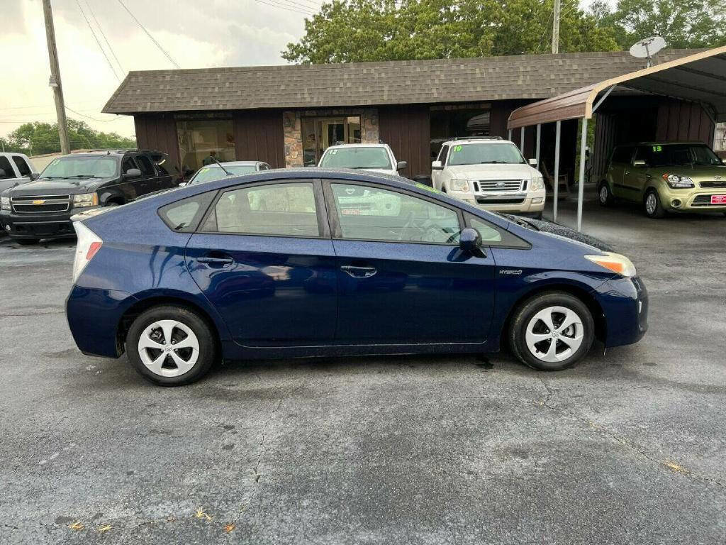 Used 2012 Toyota Prius Five image 3