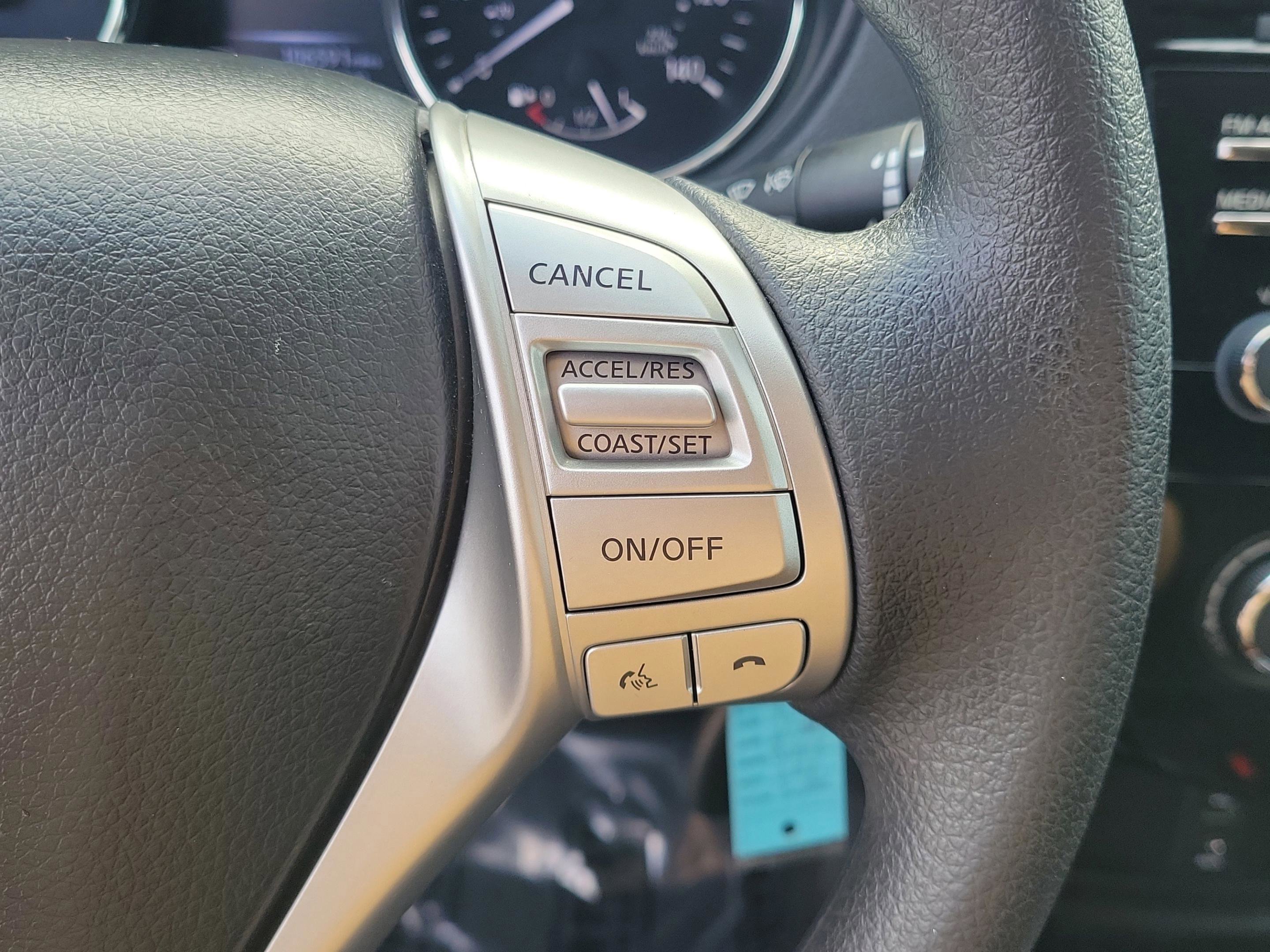 Used 2015 Nissan Rogue S w/ S Family Package image 19