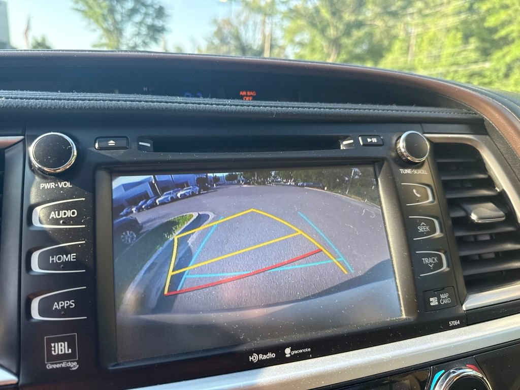 Used 2015 Toyota Highlander Limited Platinum AWD/4WD image 15