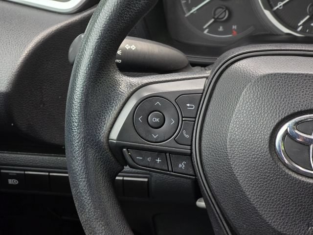 Used 2021 Toyota Corolla LE FWD image 21