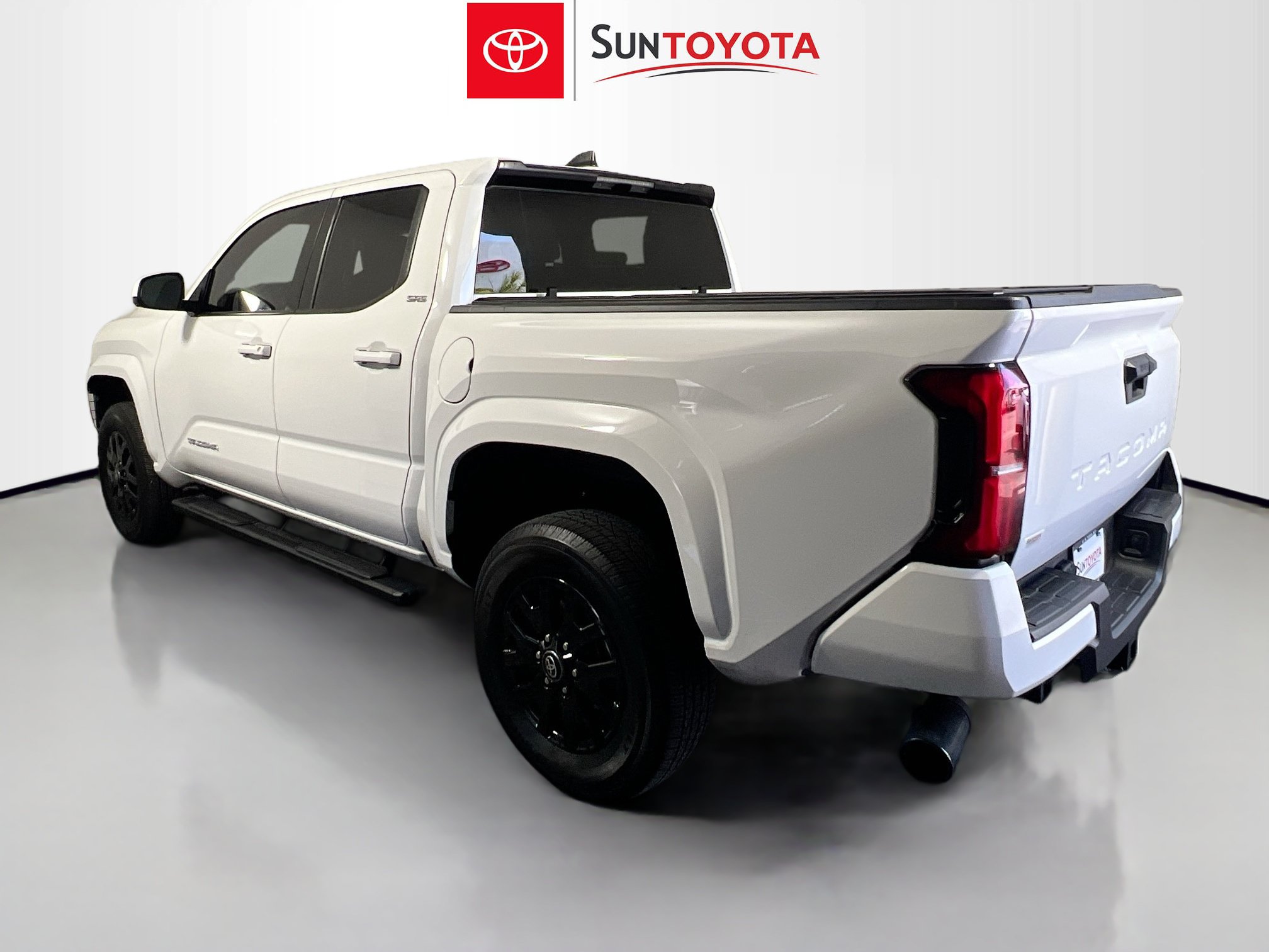 Used 2025 Toyota Tacoma SR5 RWD image 6