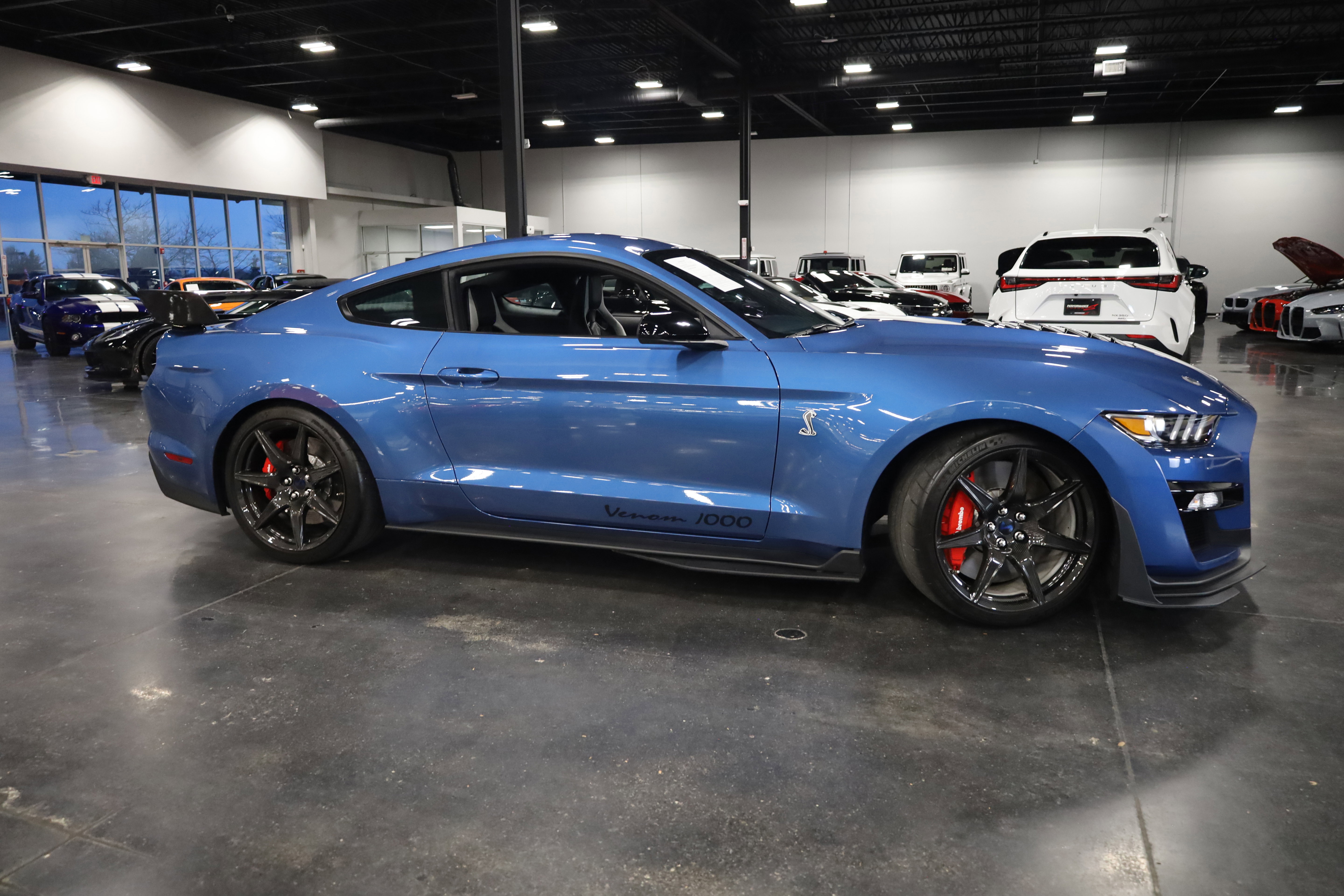 Used 2021 Ford Mustang Shelby GT500 w/ Carbon Fiber Track Pack image 9