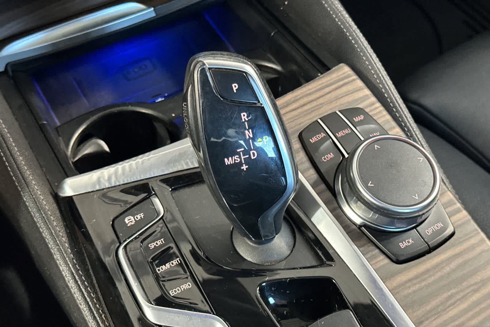 Used 2018 BMW 530e RWD image 23