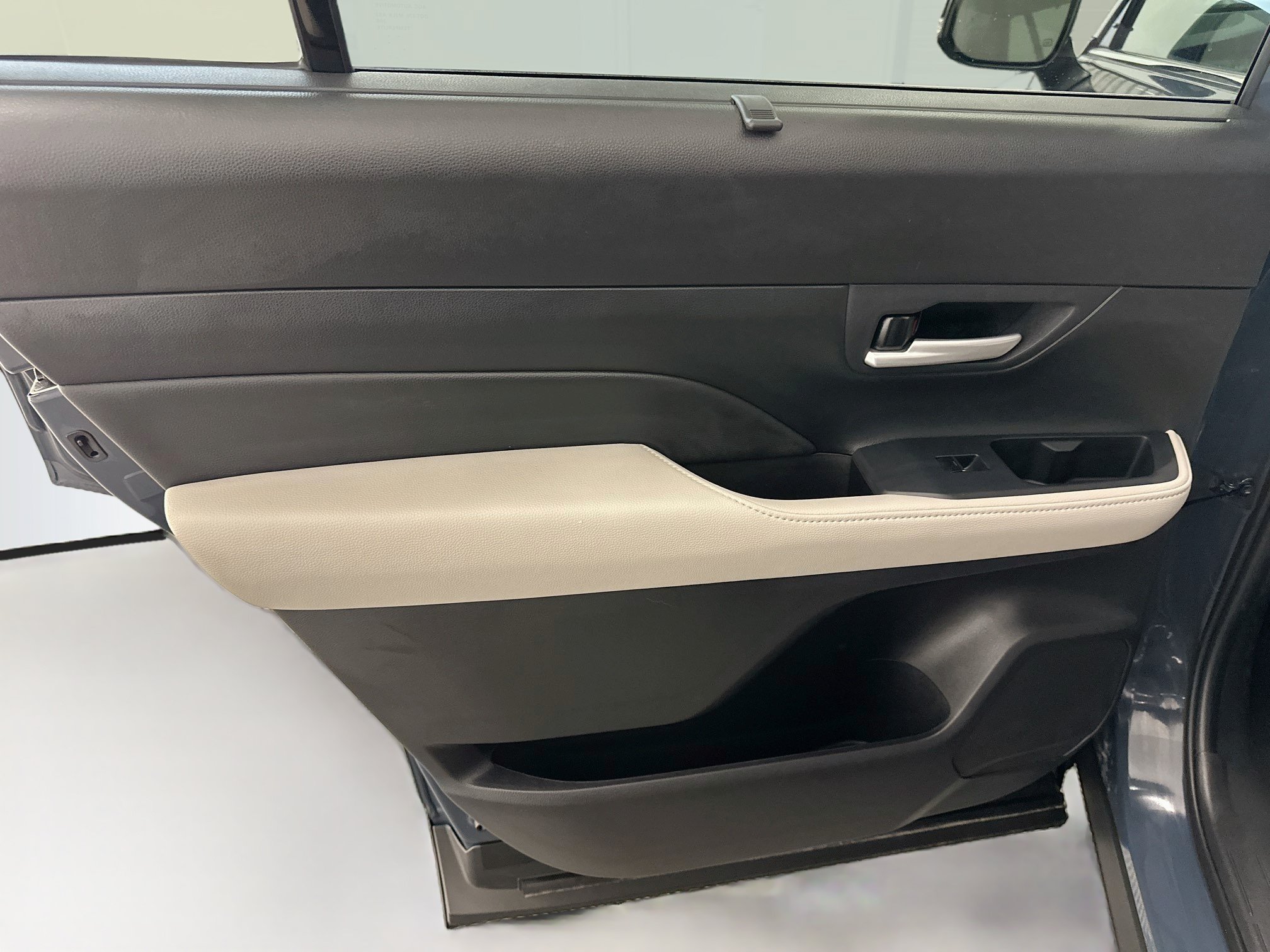 Used 2026 Toyota Grand Highlander AWD image 27