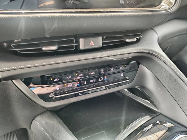 Used 2023 Buick Envision Essence FWD image 19
