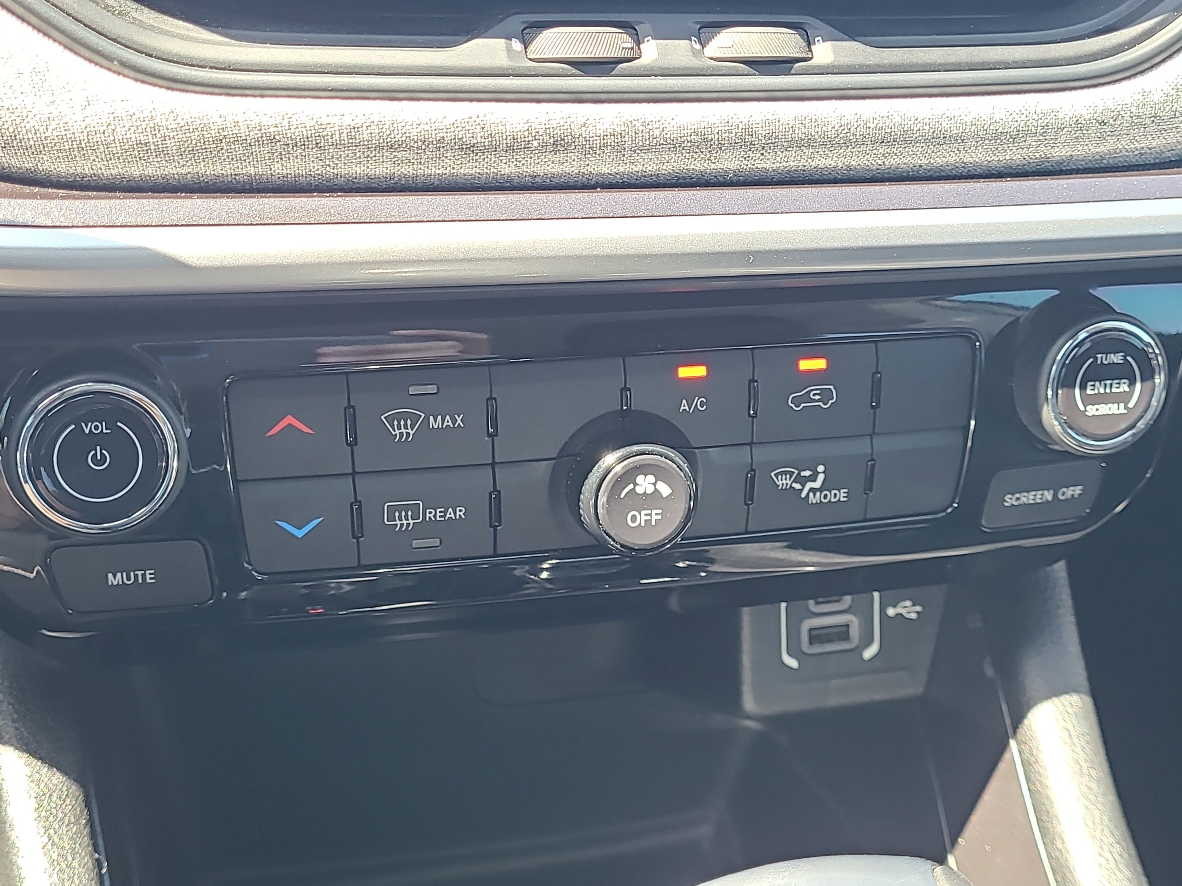 Used 2022 Jeep Compass Latitude image 25