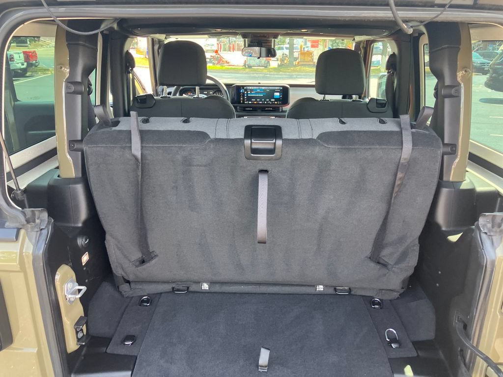 Used 2025 Jeep Wrangler Sport AWD/4WD image 25