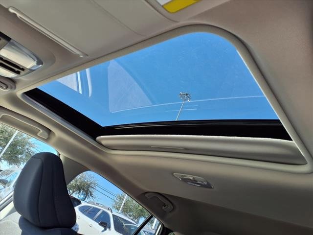 New 2025 Subaru Crosstrek 2.0i Premium image 11