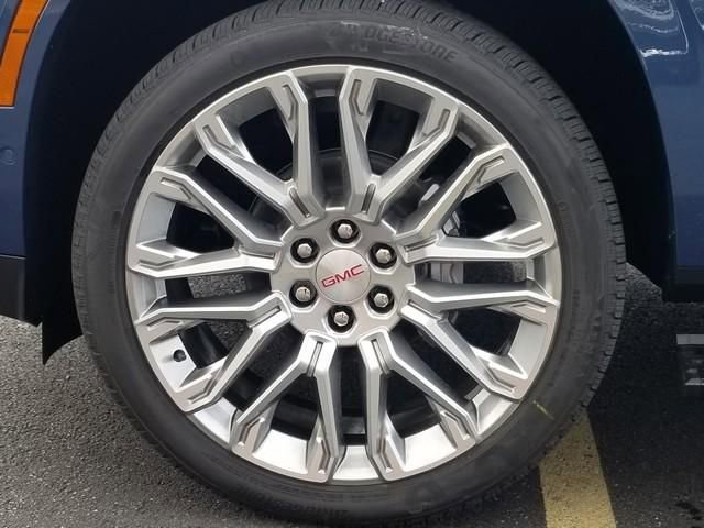 New 2026 GMC Yukon Denali w/ Denali Reserve Package AWD/4WD image 16