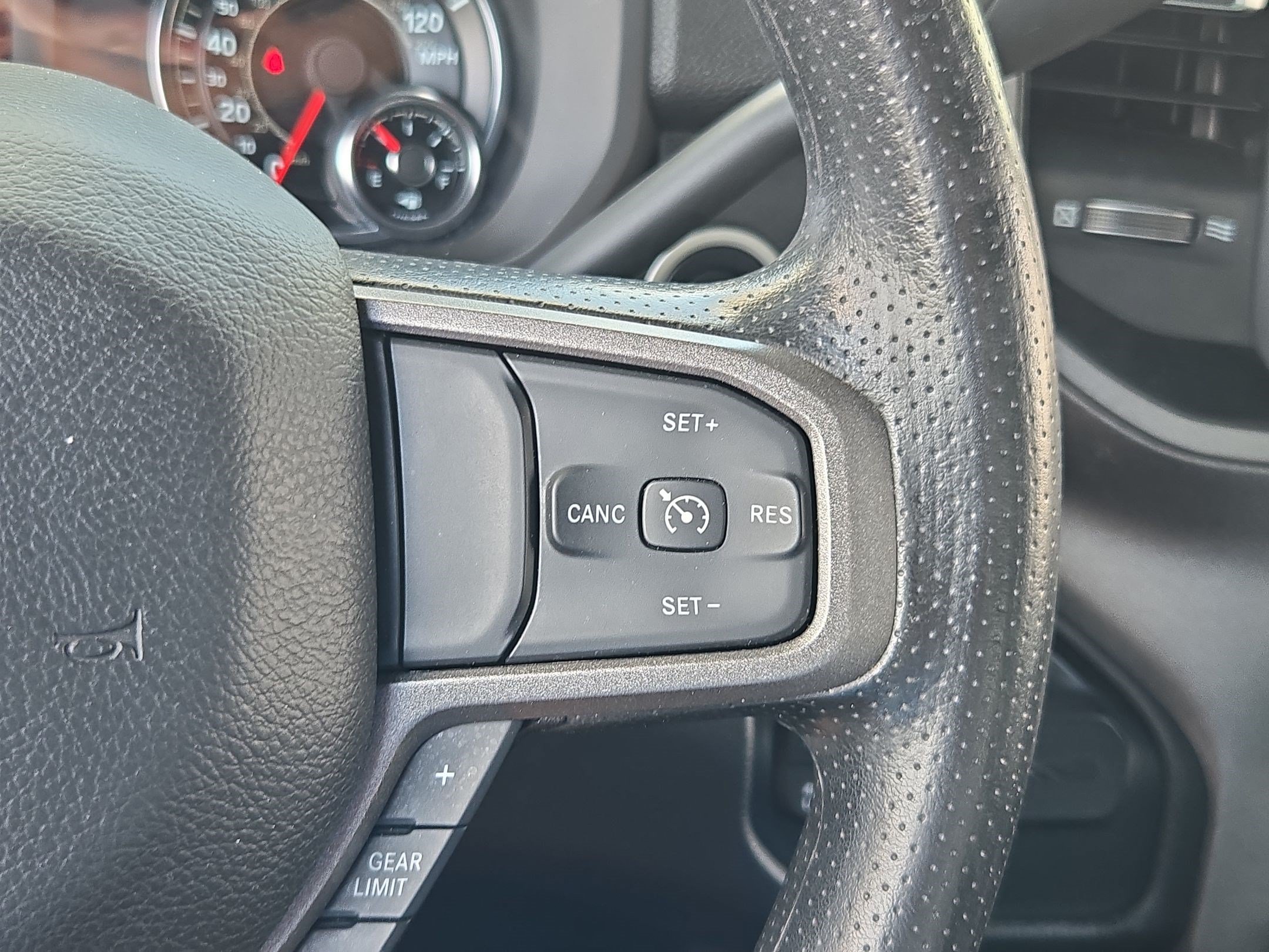 Used 2024 RAM 2500 Tradesman w/ Chrome Appearance Group AWD/4WD image 19