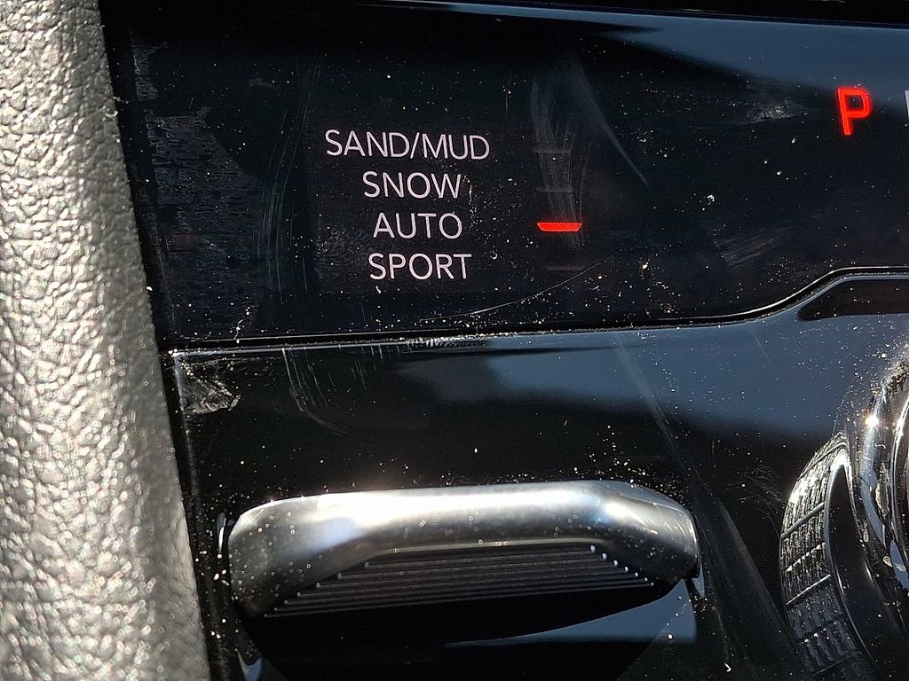 New 2026 Jeep Grand Cherokee Altitude AWD/4WD image 18