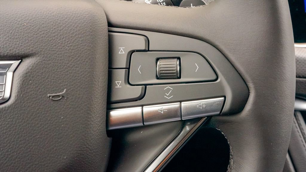 Certified 2025 Cadillac XT6 Luxury image 36