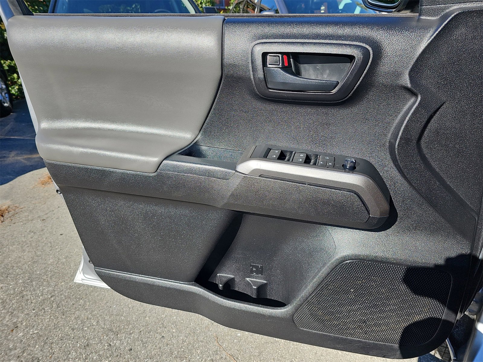 Used 2021 Toyota Tacoma SR5 image 27