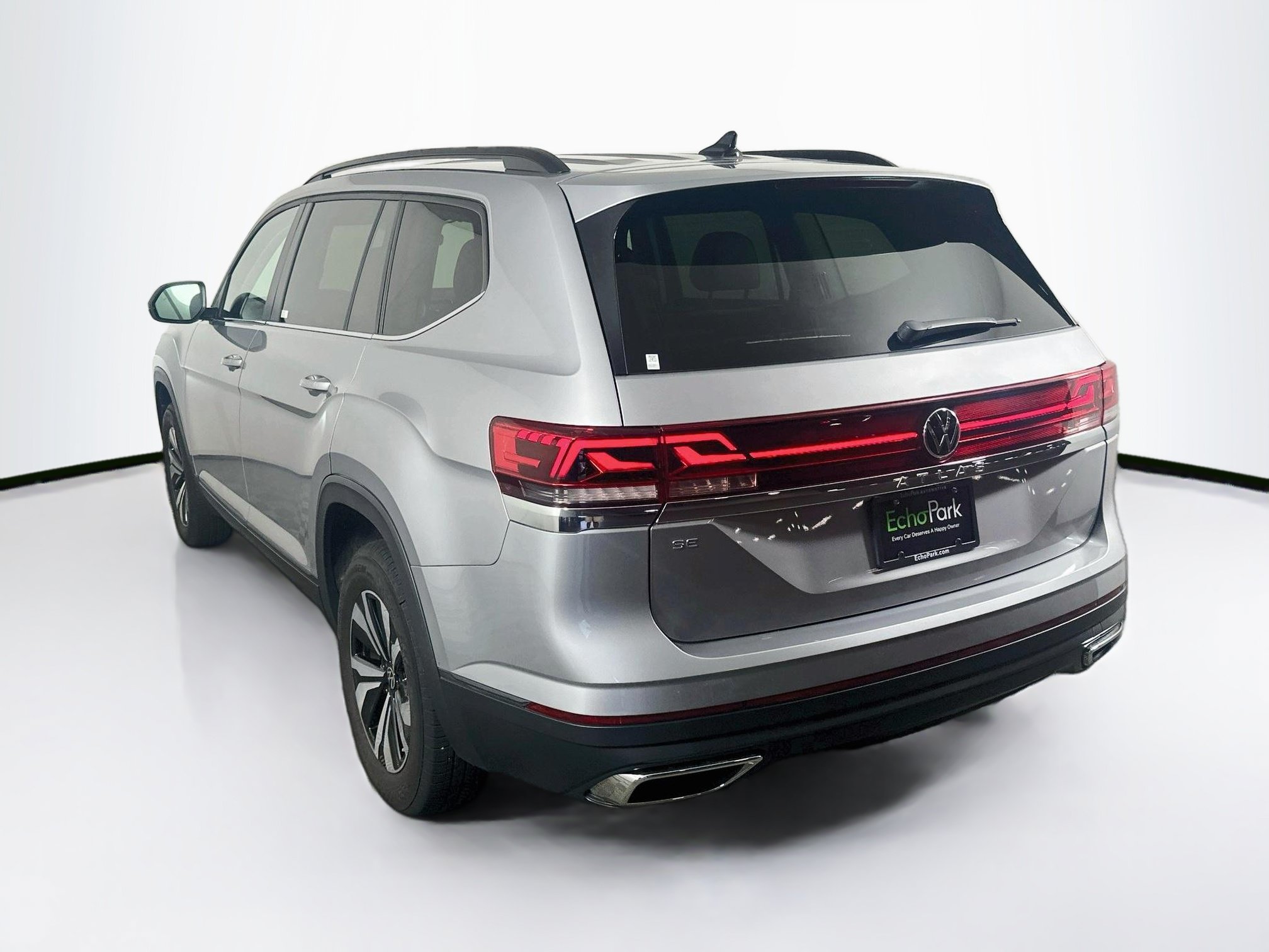 Used 2024 Volkswagen Atlas SE FWD image 5