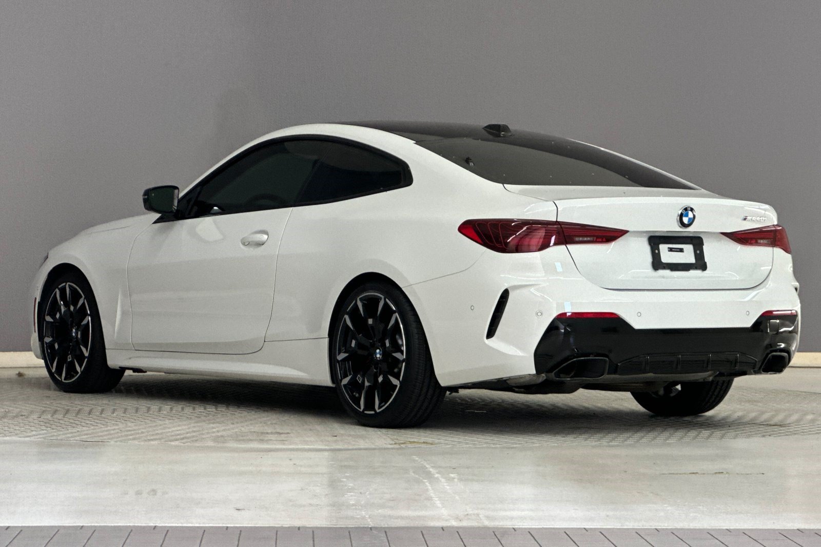 Certified 2025 BMW M440i Coupe w/ Premium Package RWD image 3