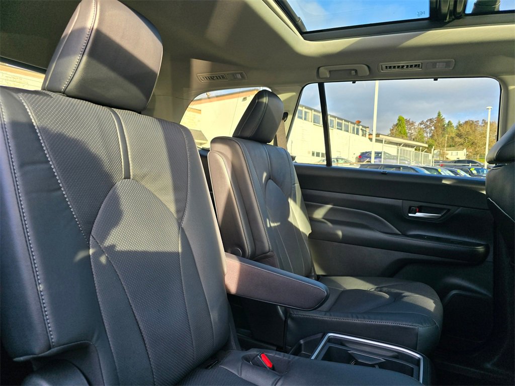 Certified 2025 Toyota Grand Highlander FWD image 14