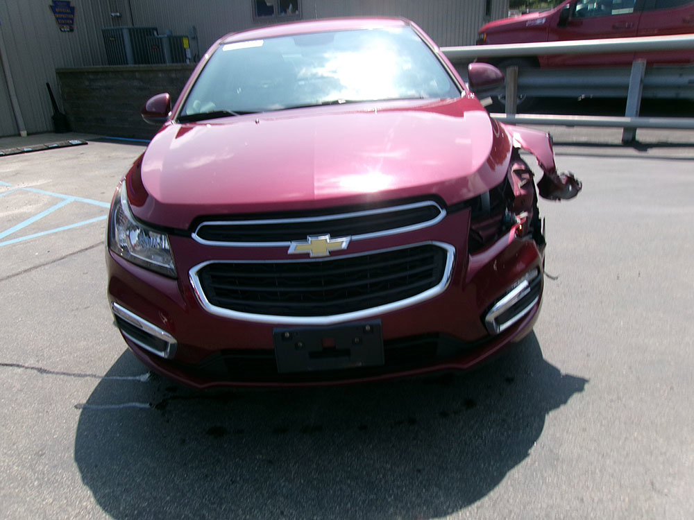Used 2015 Chevrolet Cruze LT image 2