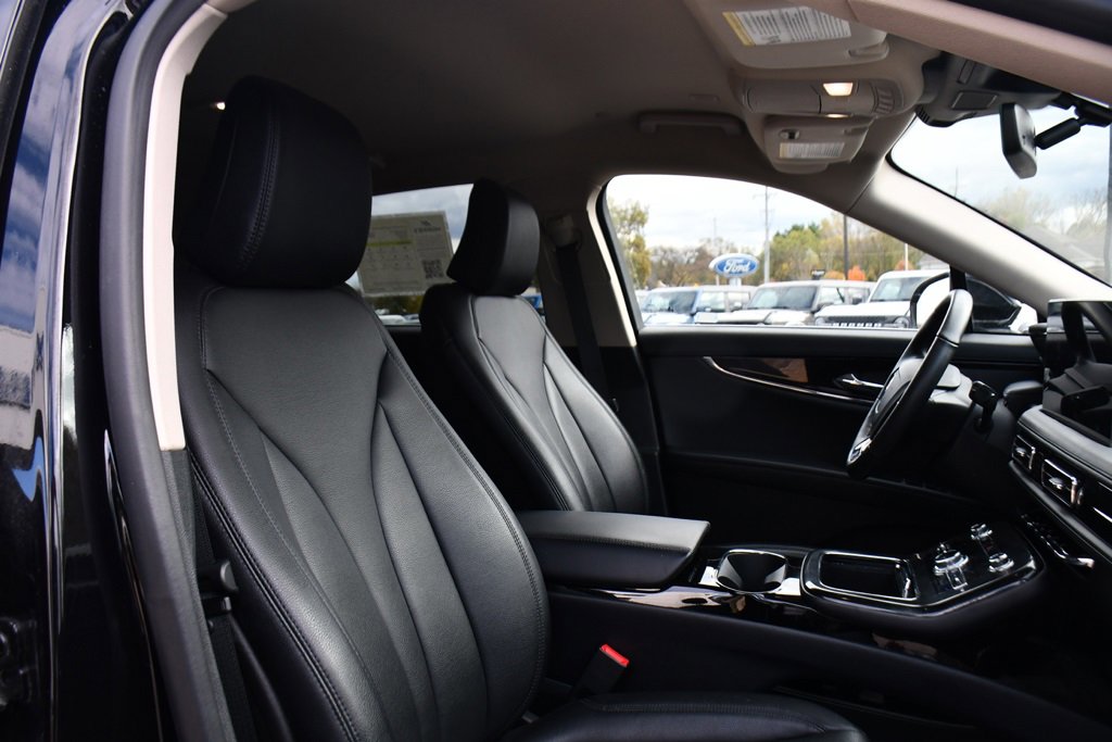 Used 2022 Lincoln Nautilus AWD w/ Premium Package image 16