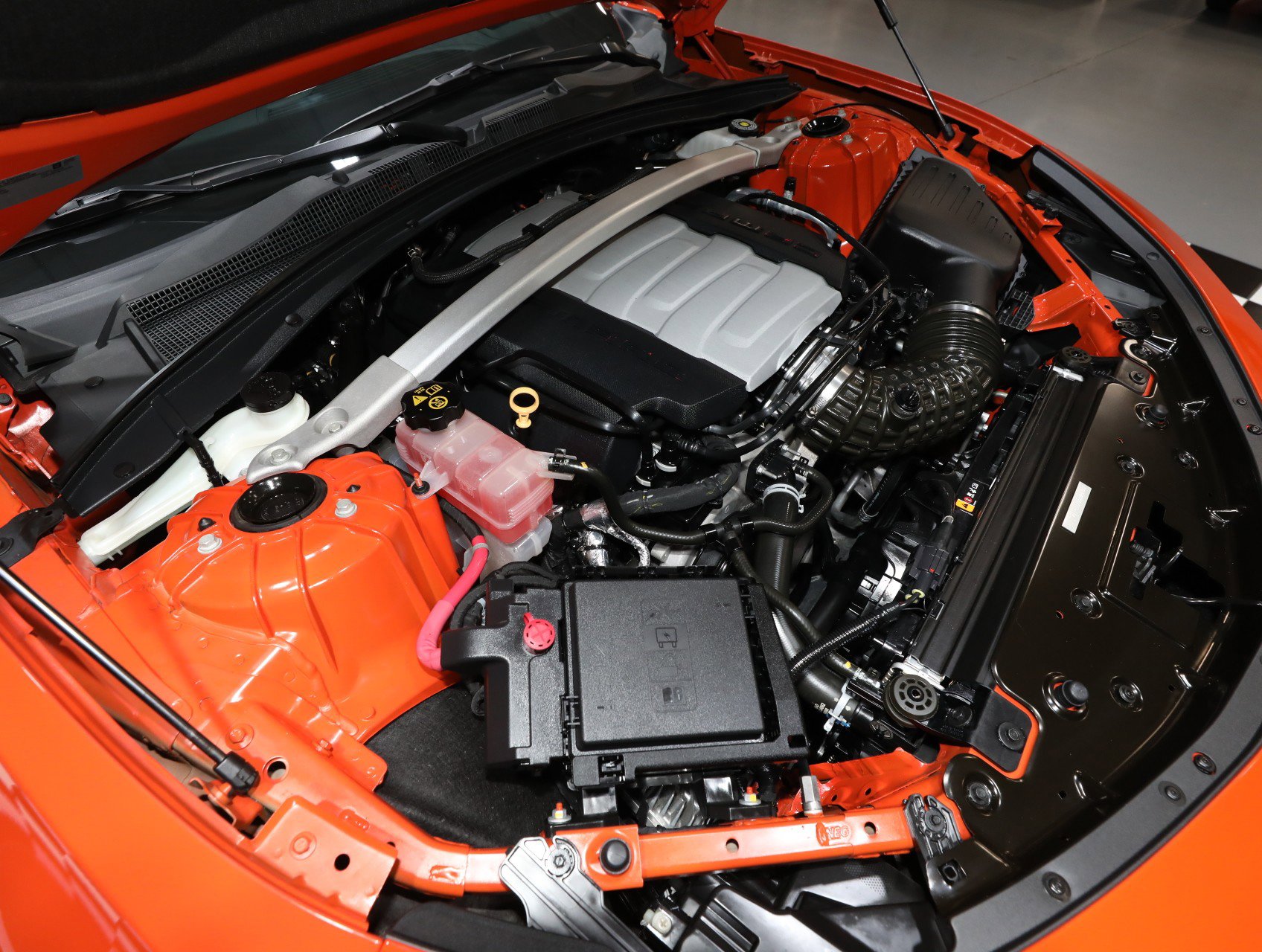 Used 2020 Chevrolet Camaro SS RWD image 86