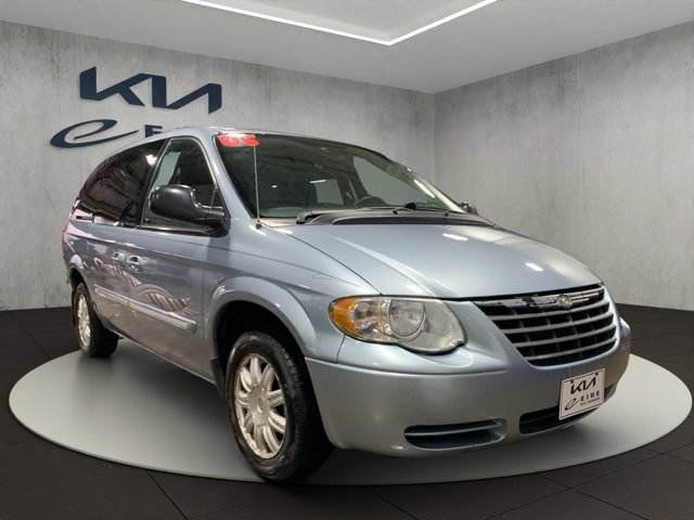 Used 2005 Chrysler Town & Country Touring