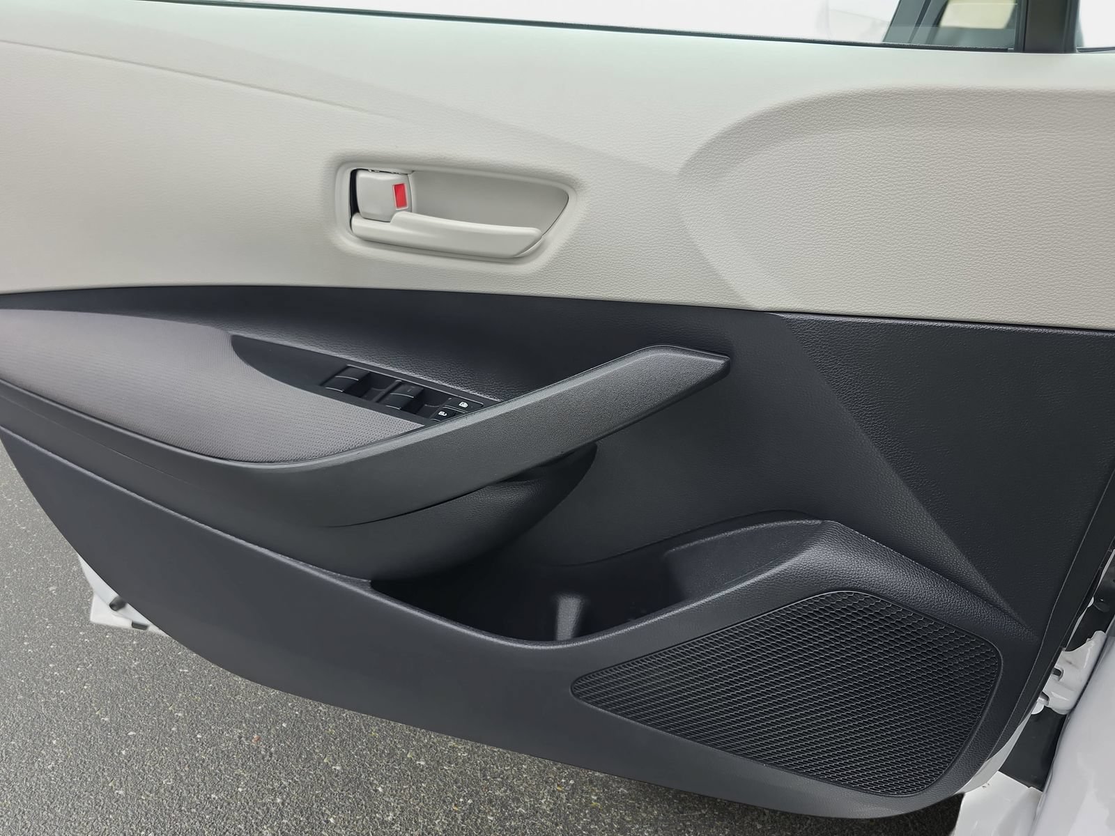 Used 2026 Toyota Corolla LE FWD image 26
