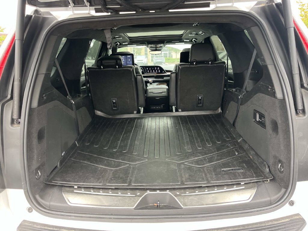 Used 2021 Cadillac Escalade Sport Platinum w/ LPO, ONYX Package AWD/4WD image 24