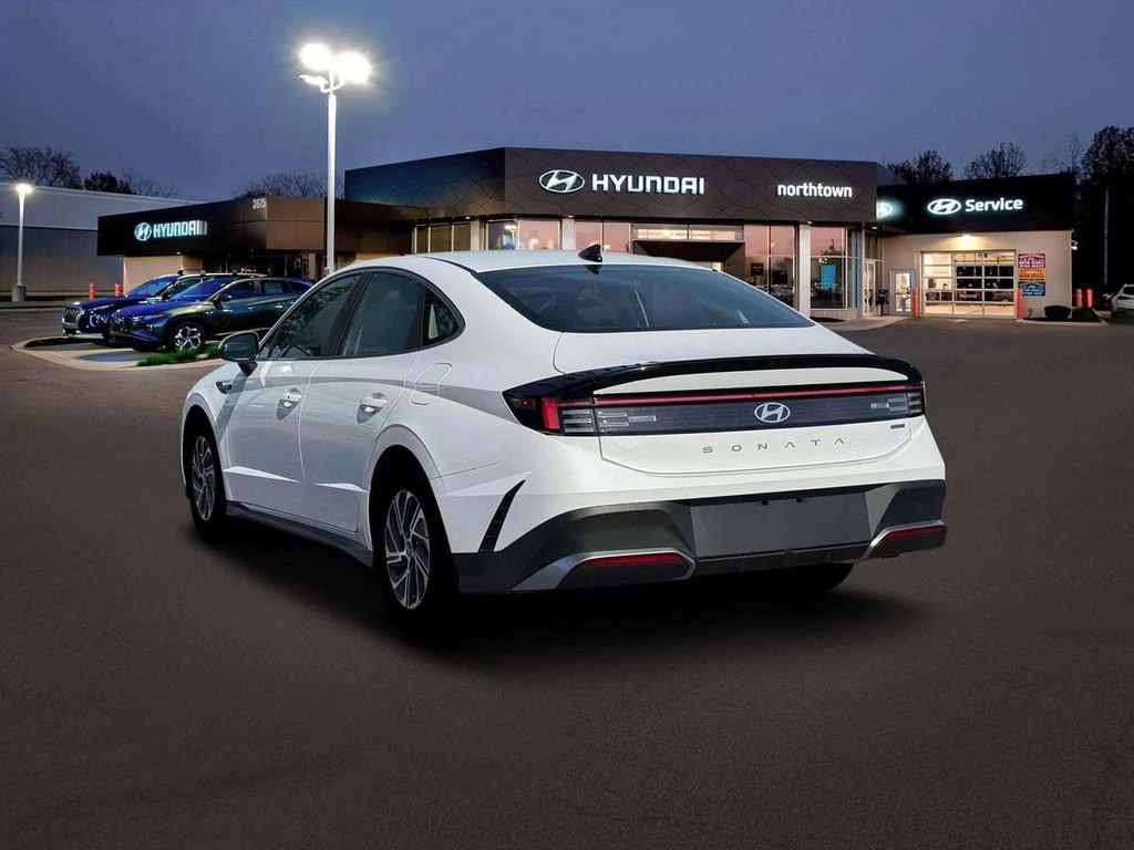 New 2026 Hyundai Sonata Blue FWD image 9