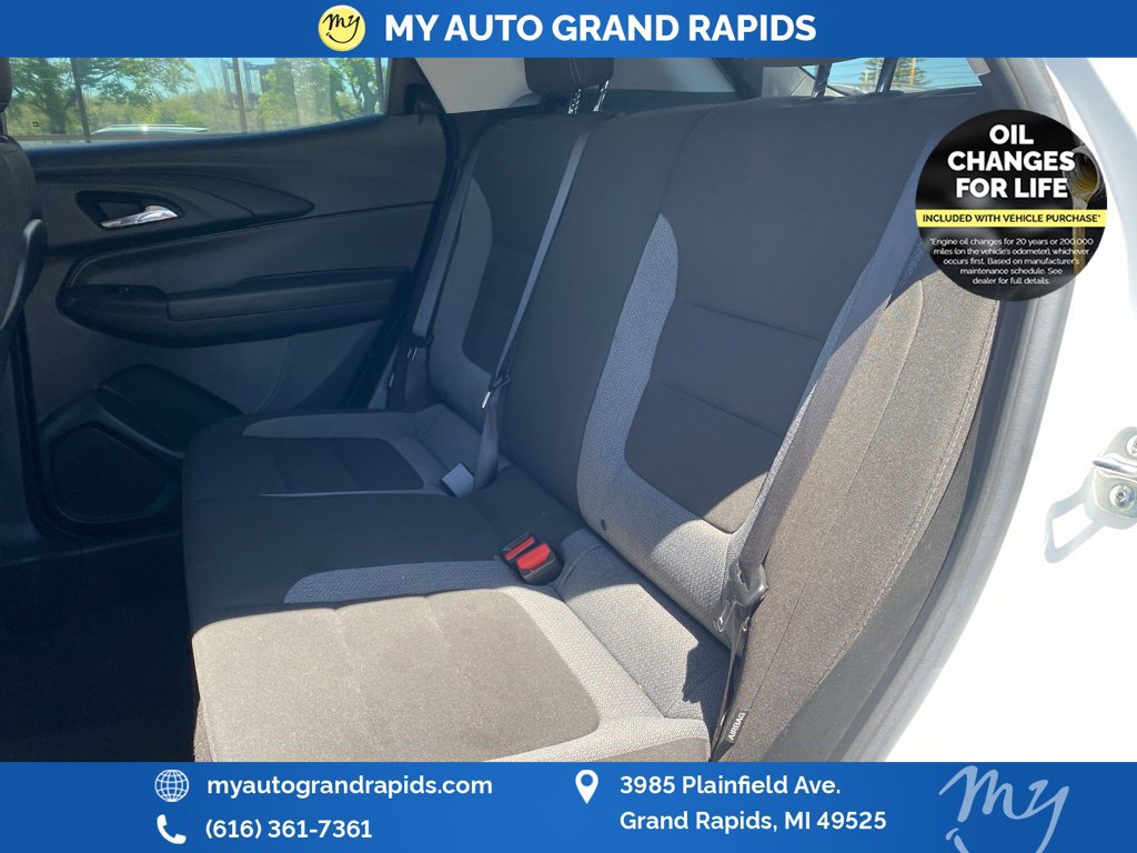 Used 2024 Chevrolet TrailBlazer LT AWD/4WD image 14
