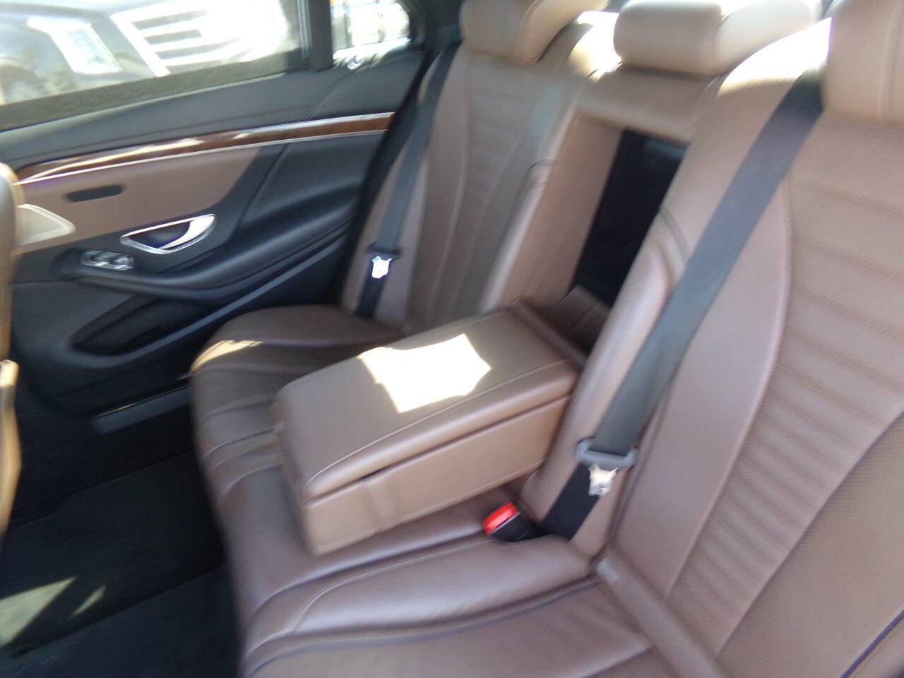 Used 2016 Mercedes-Benz S 550 4MATIC Sedan image 15