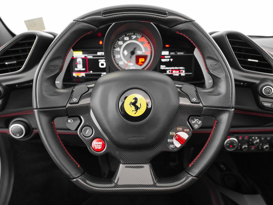 Used 2019 Ferrari 488 Spider RWD image 11